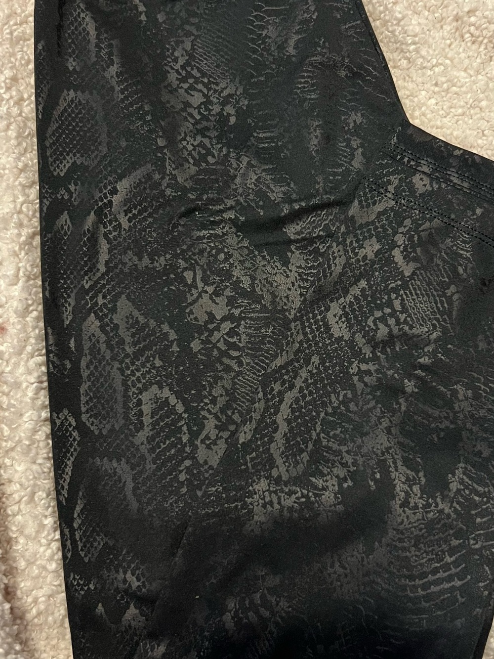 Small Black Snake-Patterned Leggings - American Eagle